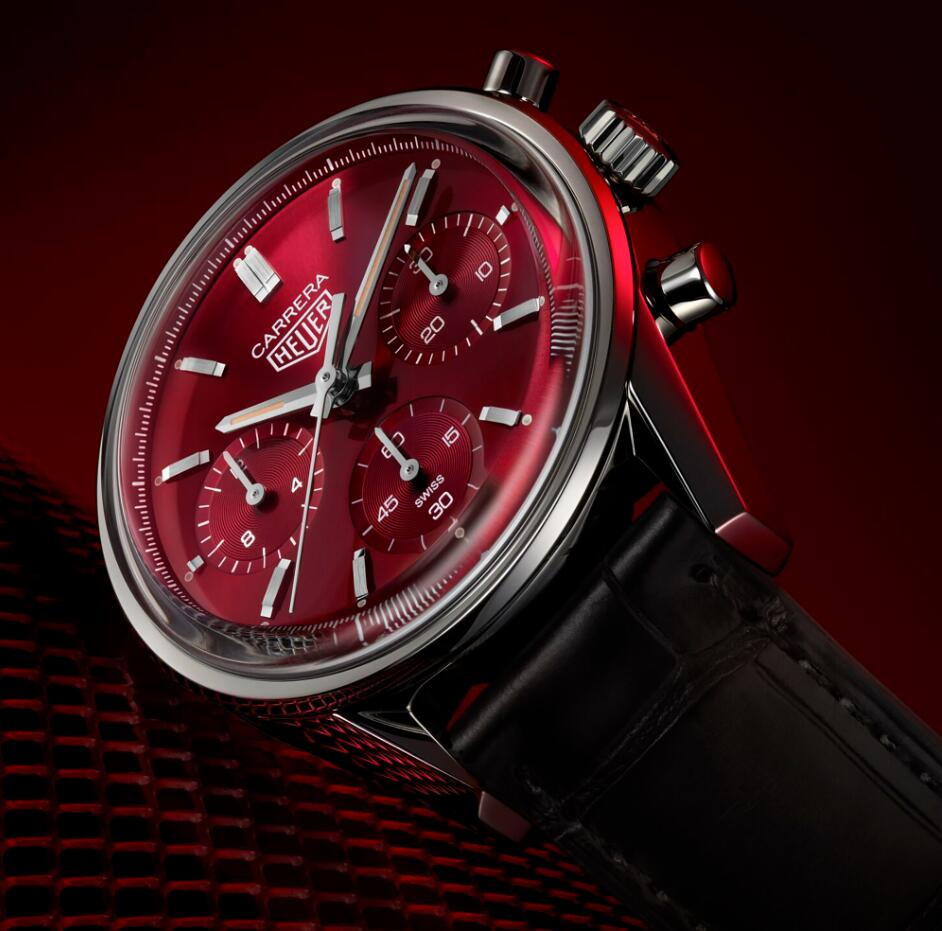 Replica TAG Heuer presenta el reloj Carrera Red Dial de edición limitada